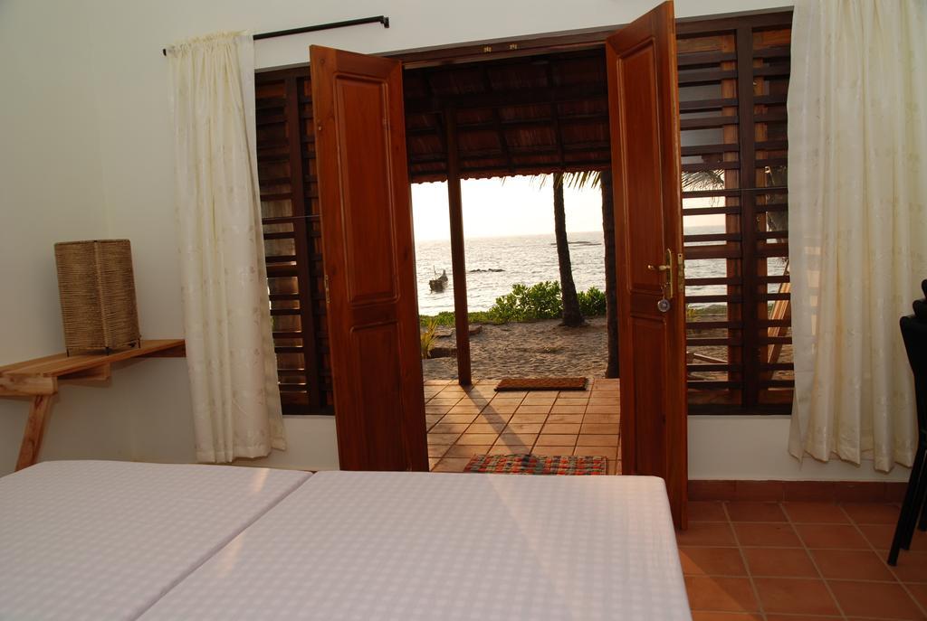 Chera Rocks Beach House Ξενοδοχείο Thottada Δωμάτιο φωτογραφία